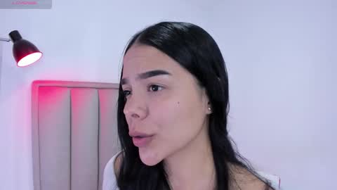 Cris  online show from November 26, 2025, 11:28 pm