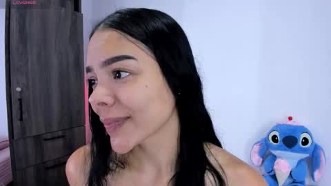 Cris  online show from February 26, 2026, 1:43 pm