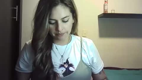 Snapshot of valery__rouse_ chatting on April 5, 2026, 1:03 am Valery online show from April 5, 2026, 1:03 am