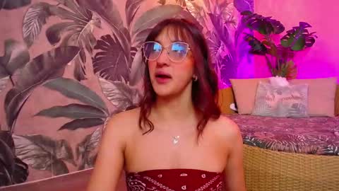 valery_blush online show from November 3, 2025, 4:25 am