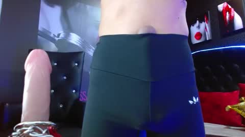 Snapshot of valery_meer_ chatting on December 5, 2024, 6:11 pm Valeria online show from December 5, 2024, 6:11 pm