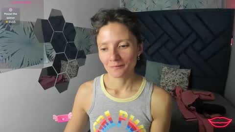 VALERY MORE online show from February 4, 2026, 1:28 pm