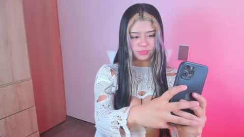 your loveee  online show from September 29, 2025, 3:33 am