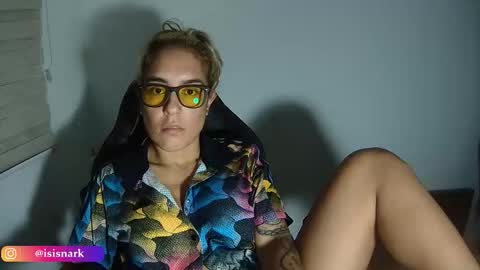 Snapshot of valkyriarose chatting on November 6, 2025, 12:11 am Isis online show from November 6, 2025, 12:11 am