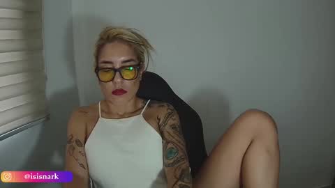 Snapshot of valkyriarose chatting on January 16, 2026, 10:36 pm Isis online show from January 16, 2026, 10:36 pm