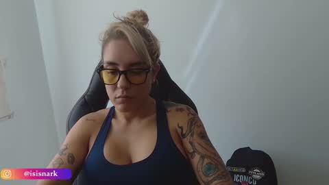 Snapshot of valkyriarose chatting on February 12, 2026, 3:07 pm Isis online show from February 12, 2026, 3:07 pm