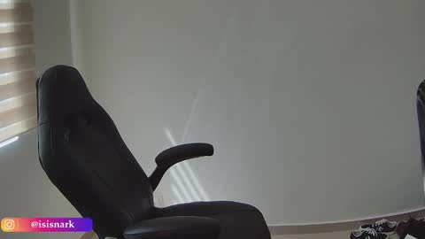 Snapshot of valkyriarose chatting on February 17, 2026, 3:29 pm Isis online show from February 17, 2026, 3:29 pm