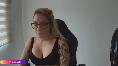 Snapshot of valkyriarose chatting on February 26, 2026, 4:06 pm Isis online show from February 26, 2026, 4:06 pm