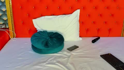 Valerie Val V online show from March 2, 2025, 12:11 pm