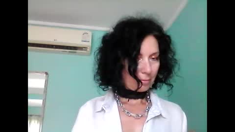 ValleriWind online show from February 6, 2025, 3:06 am