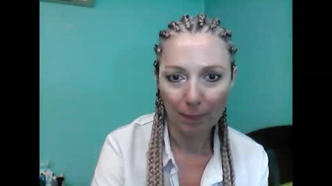 ValleriWind online show from February 7, 2025, 1:15 am