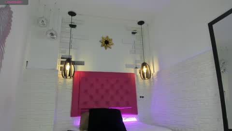 Snapshot of valloletsamar chatting on December 27, 2024, 11:17 am Vallolet Peach online show from December 27, 2024, 11:17 am