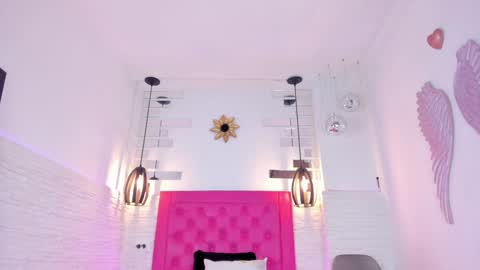 Snapshot of valloletsamar chatting on January 31, 2025, 11:35 am Vallolet Peach online show from January 31, 2025, 11:35 am