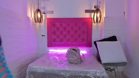 Snapshot of valloletsamar chatting on February 7, 2025, 11:12 am Vallolet Peach online show from February 7, 2025, 11:12 am