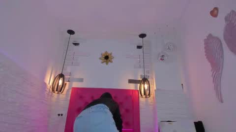 Snapshot of valloletsamar chatting on February 12, 2025, 11:29 am Vallolet Peach online show from February 12, 2025, 11:29 am