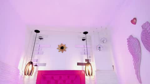 Snapshot of valloletsamar chatting on March 2, 2025, 11:07 am Vallolet Peach online show from March 2, 2025, 11:07 am