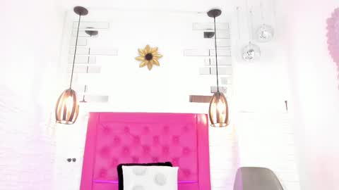 Snapshot of valloletsamar chatting on March 9, 2025, 11:03 am Vallolet Peach online show from March 9, 2025, 11:03 am