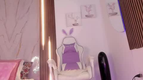 Snapshot of valloletsamar chatting on September 12, 2025, 11:21 am Vallolet Peach online show from September 12, 2025, 11:21 am