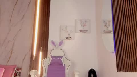 Snapshot of valloletsamar chatting on September 16, 2025, 12:06 pm Vallolet Peach online show from September 16, 2025, 12:06 pm