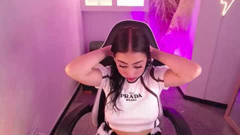 vallolett__ online show from March 2, 2026, 7:10 pm