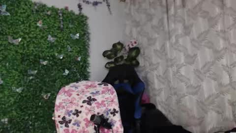 valquiria_sirgun online show from March 11, 2026, 9:59 am
