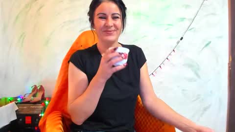 valentina online show from January 4, 2025, 8:17 am