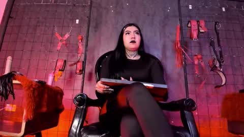 Vamp online show from September 16, 2025, 12:06 pm