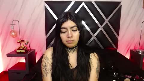 Vamp online show from October 15, 2025, 12:27 pm