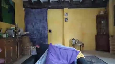 vampwoman online show from November 5, 2025, 7:41 am