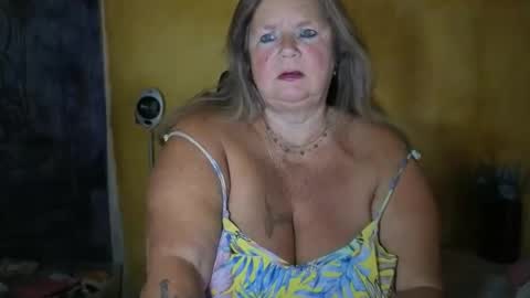 Snapshot of vampwoman chatting on June 9, 2026, 7:09 am vampwoman online show from June 9, 2026, 7:09 am