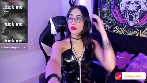 Snapshot of vampy_dolll chatting on October 10, 2025, 10:53 pm vampy_dolll online show from October 10, 2025, 10:53 pm