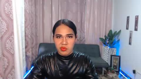 vampy_ebony_laxine online show from September 19, 2025, 4:03 am