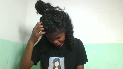 vanafiry online show from February 7, 2025, 7:06 pm