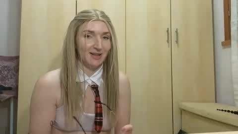 Snapshot of vanda26 chatting on January 7, 2025, 9:29 am Vanda online show from January 7, 2025, 9:29 am