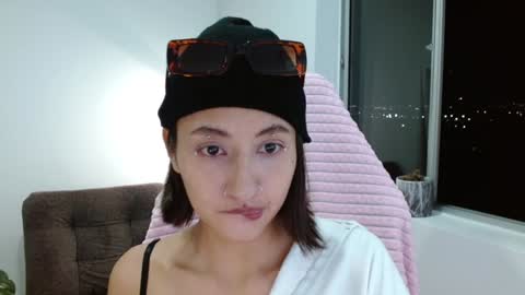 Snapshot of vandalovee chatting on January 21, 2025, 6:33 am Babi Alu online show from January 21, 2025, 6:33 am