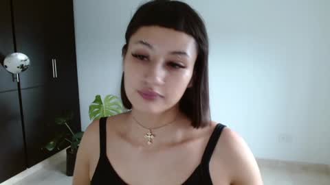 Snapshot of vandalovee chatting on January 24, 2025, 9:47 pm Babi Alu online show from January 24, 2025, 9:47 pm