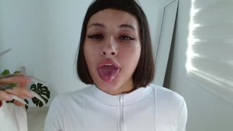 Snapshot of vandalovee chatting on January 31, 2025, 9:05 pm Babi Alu online show from January 31, 2025, 9:05 pm