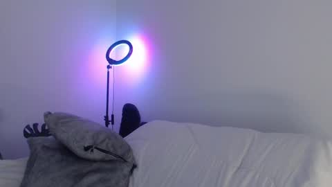 Snapshot of vandalovee chatting on February 24, 2025, 6:27 am Babi Alu online show from February 24, 2025, 6:27 am