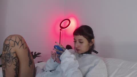 Snapshot of vandalovee chatting on February 25, 2025, 6:14 am Babi Alu online show from February 25, 2025, 6:14 am