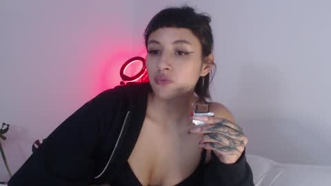 Snapshot of vandalovee chatting on February 26, 2025, 1:53 am Babi Alu online show from February 26, 2025, 1:53 am