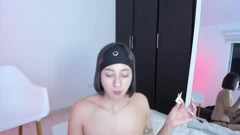 Snapshot of vandalovee chatting on March 11, 2025, 8:20 am Babi Alu online show from March 11, 2025, 8:20 am