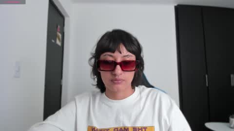 Snapshot of vandalovee chatting on September 18, 2025, 7:16 pm Babi Alu online show from September 18, 2025, 7:16 pm