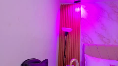 vane_coral online show from February 6, 2026, 11:13 am