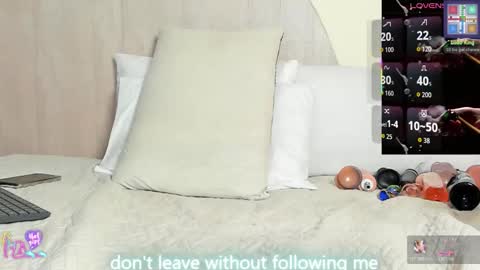 V A N E  online show from March 28, 2026, 3:17 am