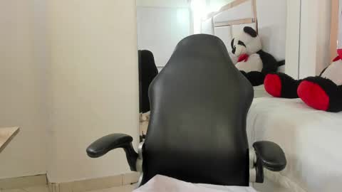 Vanel Lope online show from May 15, 2026, 11:56 pm