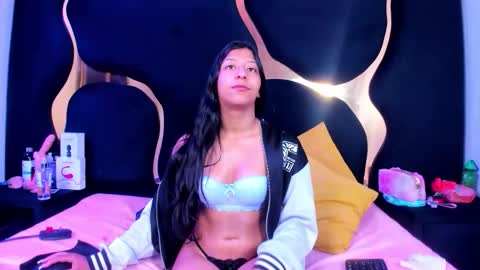 Snapshot of vanelin18 chatting on May 20, 2026, 3:07 pm Vane online show from May 20, 2026, 3:07 pm