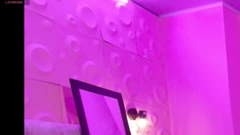 Vanessa online show from October 19, 2025, 9:59 pm