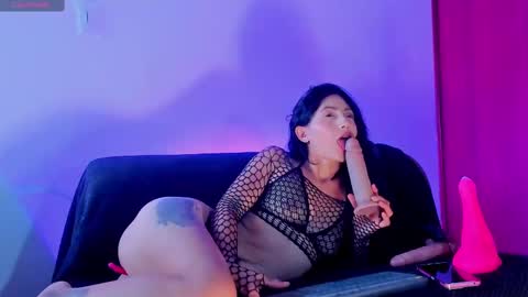 Vanessa online show from October 3, 2025, 5:32 pm