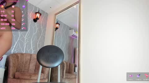 Snapshot of vanessa_guzman1 chatting on February 4, 2025, 3:47 pm online show from February 4, 2025, 3:47 pm