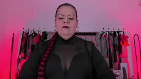 Vanessa online show from May 31, 2026, 12:23 pm